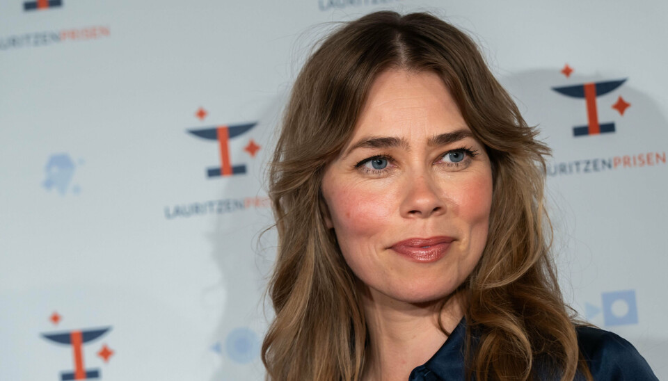 I 2017, 2021, 2022 og 2023 var Birgitte Hjort Sørensen vært ved Isbjørnen. Nu er hun retur.