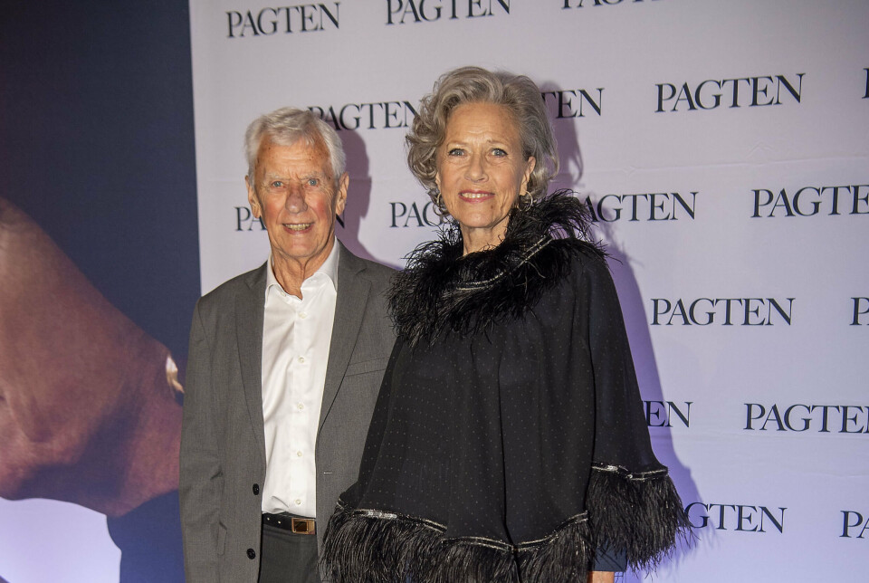 Paul Hüttel, som var til gallapremiere på 'Pagten' med sin kone, Birthe Neumann, i 2021, er død fredag i en alder af 90 år. (Arkivfoto).