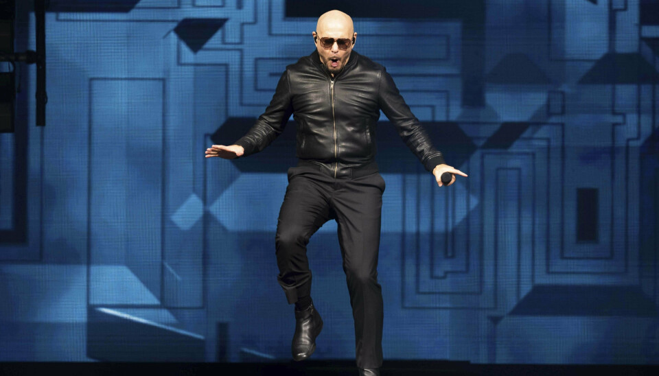 Pitbull har gennem tiden leveret numre som 'Timber' og 'Fireball', som han til sommer tager med sig til Odense.