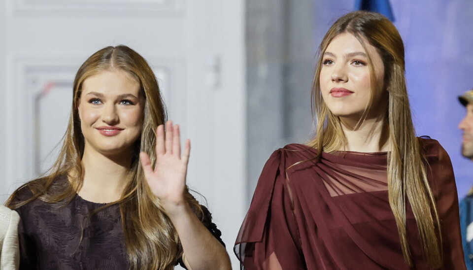 Prinsesse Leonor (tv) ses her sammen med sin lillesøster, infanta Sofia