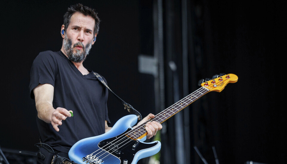 Hollywood-skuespilleren Keanu Reeves er en del af rockbandet Dogstar, der gæster den danske festival Tinderbox næste år. Her ses han under en koncert i Tyskland sidste år.