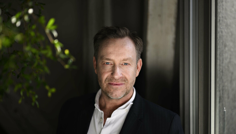 Adam Price skabte ideen til DR-dramaet 'Nikolaj og Julie, som modtog en Emmy i 2003. Siden har han også forfattet 'Borgen'. Nu har han kastet sig over en ny musicalsatsning.