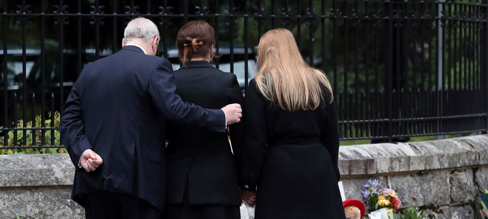 Kongefamilie vil redde sig selv