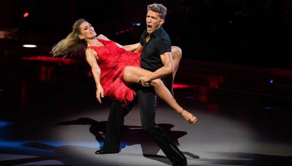 Laura Bach døjede med så ondt i hofterne, at hun ikke var i stand til at danse, og havde det ikke været for en tur på hospitalet, havde parret med al sandsynlighed måttet vinke farvel til fredagens danseshow. Foto: Martin Sylvest/Scanpix. Laura Bach døjede med så ondt i hofterne, at hun ikke var i stand til at danse, og havde det ikke været for en tur på hospitalet, havde parret med al sandsynlighed måttet vinke farvel til fredagens danseshow. Foto: Martin Sylvest/Scanpix.
