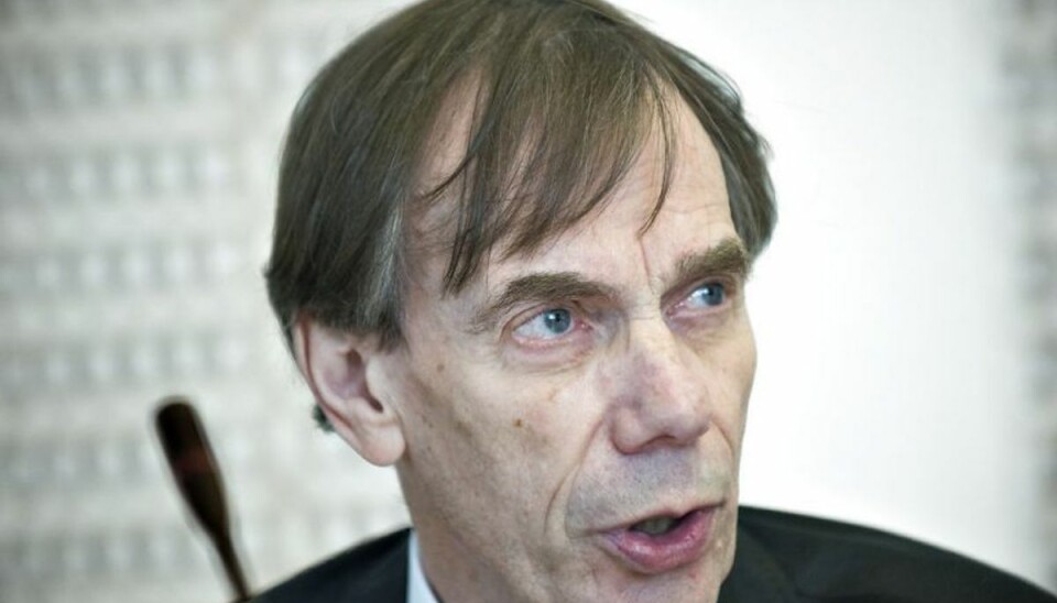 Mogens Camre er død