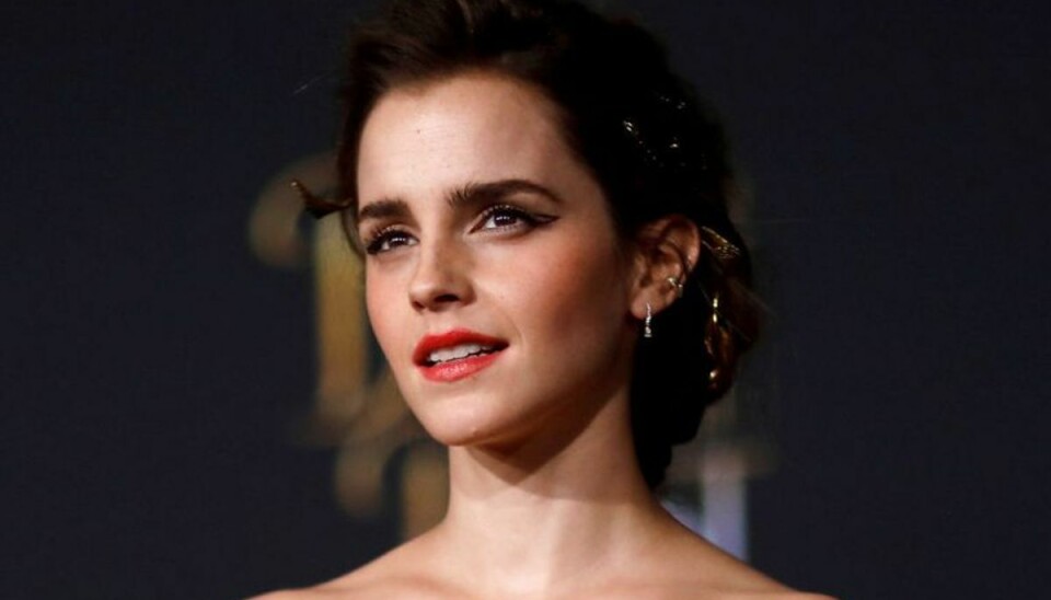Se billedet: Letpåklædt Emma Watson raser over brystballade Emma Watson mener absolut ikke, at der er nogen modsætning mellem at optræde letpåklædt i et modemagasin og vre fortaler for kvinders rettigehder. Foto: Mario Anzuoni/File Photo