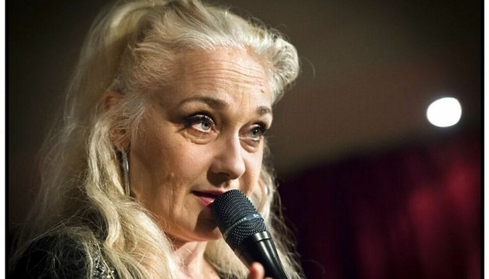 Cæcilie Norby fik en flænge, der måtte syes med seks sting. Derudover en flækket læbe, trykket ribben, blå mærker over det hele og en kæbe hun ikke kan åbne. KLIK VIDERE OG SE MERE. Foto: Torben Christensen/Scanpix (Arkivfoto) Cæcilie Norby fik en flænge, der måtte syes med seks sting. Derudover en flækket læbe, trykket ribben, blå mærker over det hele og en kæbe hun ikke kan åbne. KLIK VIDERE OG SE MERE. Foto: Torben Christensen/Scanpix (Arkivfoto)