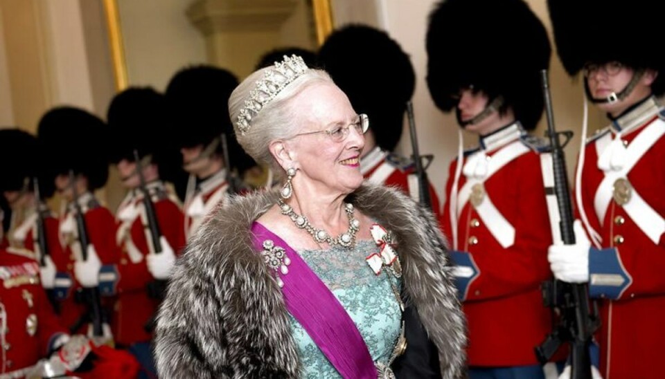 Dronning Margrethe fik syet ny kjole