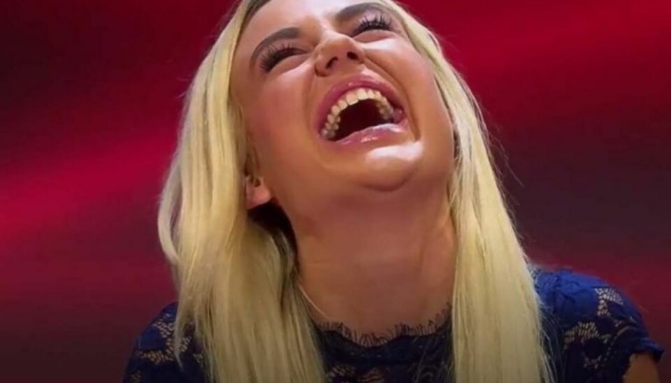 Dagens mand: Her er den mest vanvittige invitation Caroline leverer den mest vanvittige invitation nogensinde. Foto: TV3.