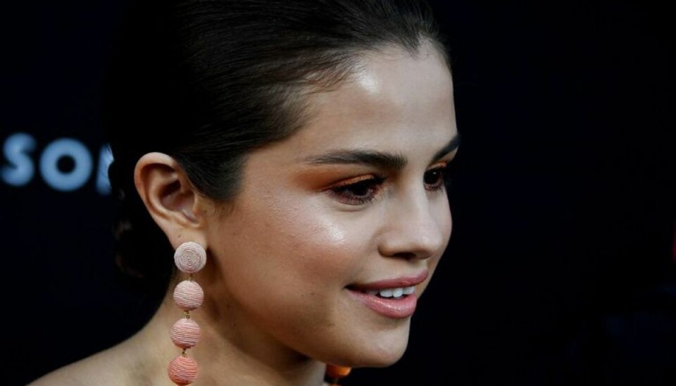 Efter kæresterygter: Verdensstjerner deler sødt billede Popsangeren The Weeknd har delt et sødt billede med sangerinden Selena Gomez på sin Instagram-profil. Foto: MARK RALSTON/Scanpix (Arkivfoto)