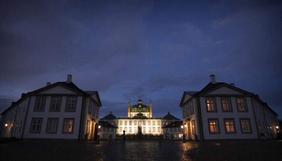 Fredensborg Slot fik natten til fredag besøg af Nordsjællands Brandvæsen. Foto: Nils Meilvang/Scanpix