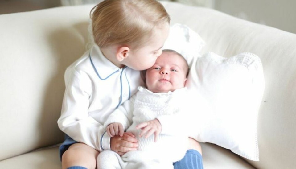 Kongehus deler sødt billede af lille royal fødselar Der er sket en hel del med prinsessen, siden dette fantastiske billede blev taget. Foto: Scanpix/Duchess of Cambridge