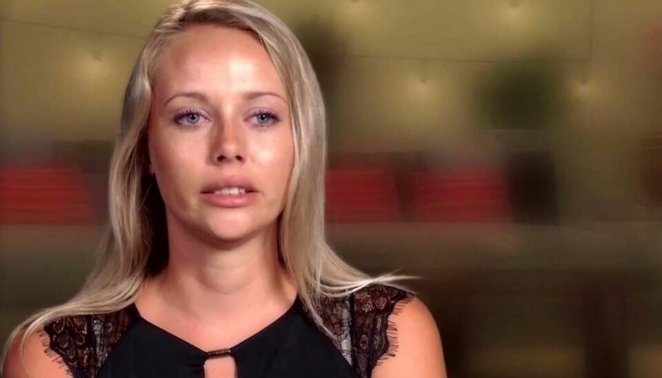 Drama på Paradise: Simone bryder grædende sammen Simone bryder grædende sammen under aftenens festligheder. Foto: TV3.