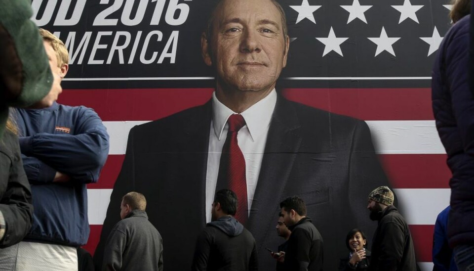 Ny sæson af populær Netflix-serie høster anmelderroser – Rul gardinerne for, sæt telefonen på lydløs og gør klar til uhæmmet tv-kiggeri, skriver anmelderen fra britiske Telegraph. Foto: Scanpix/Carlo Allegri