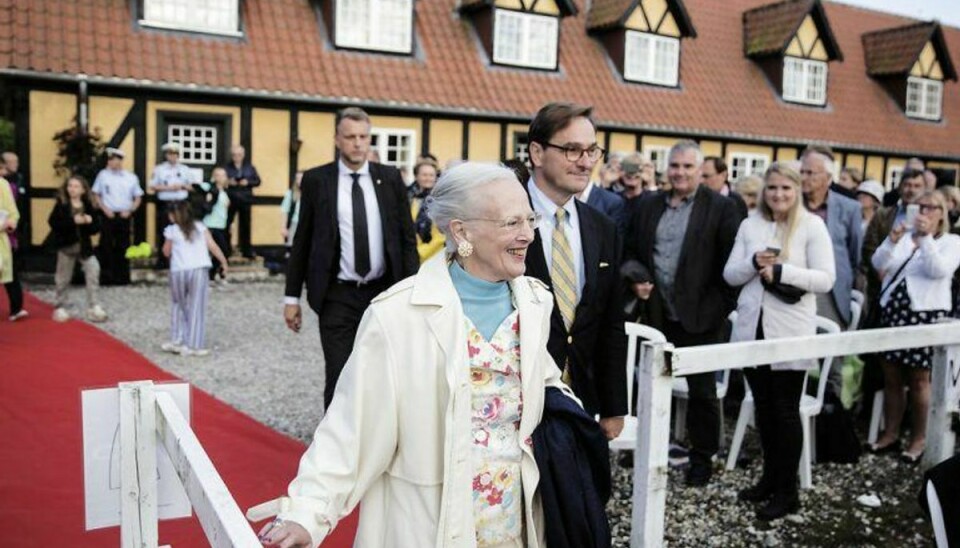 Fredag aften overværede dronning Margrethe Verdensballetten på Møllerup Gods på Djursland. Foto: Andreas Bang Kirkegaard/Scanpix.