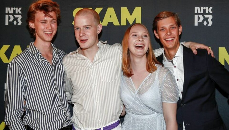 Den norske serie Skam er populær. Seriens stjerner flokkes til Roskilde Festival. Fra venstre ses: Even (Henrik Holm), Eskild (Carl Martin Eggesbo), Linn (Rakel Ofsti Nesje) og Nikolai (Henrik Vildgren). Foto: Scanpix (Arkivfoto)