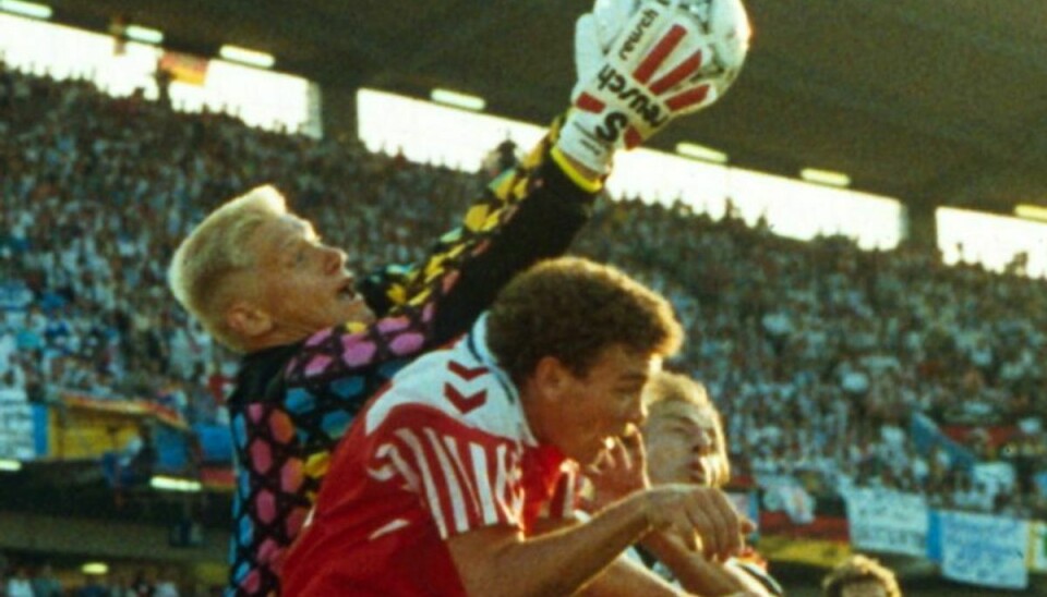 Peter Schmeichels redning med én hånd i EM-finalen i 1992 var ikke et udslag af overskud, fortæller keeperen. Foto: PALLE HEDEMANN/Scanpix (Arkivfoto)
