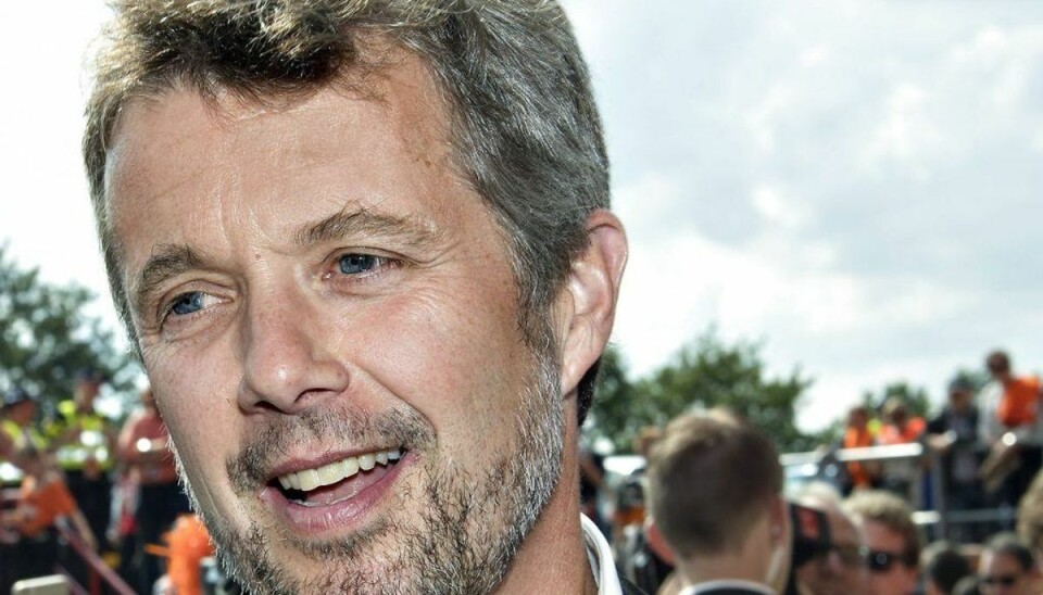 Mød kronprins Frederiks nye veninde: “Jeg elsker ham”