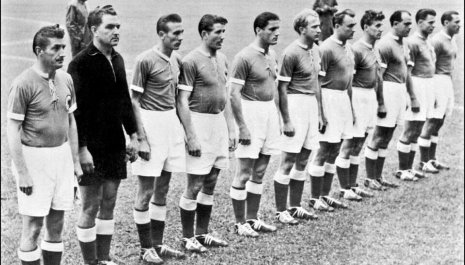 Horst Eckel, der er nummer tre fra venstre, var den sidste overlevende fra holdet fra Vesttyskland, der i 1954 vandt VM i fodbold. Horst Eckel, der er nummer tre fra venstre, var den sidste overlevende fra holdet fra Vesttyskland, der i 1954 vandt VM i fodbold.
