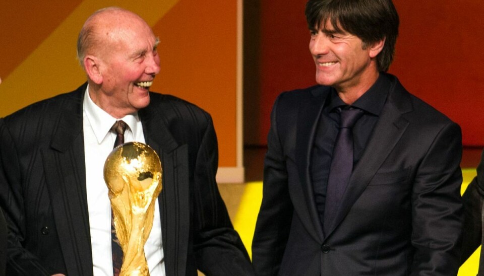 Horst Eckel blev i 2015 fotograferet med den daværende tyske landstræner, Joachim Loew. Horst Eckel blev i 2015 fotograferet med den daværende tyske landstræner, Joachim Loew.
