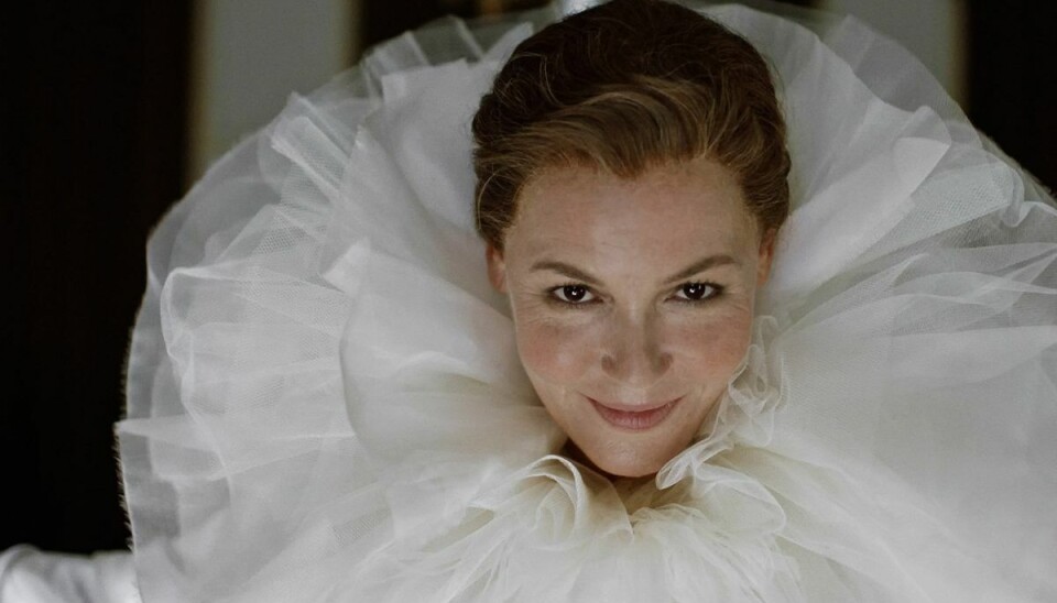 Connie Nielsen, der spiller Karen Blixen, betragter den danske forfatter som et forbillede.