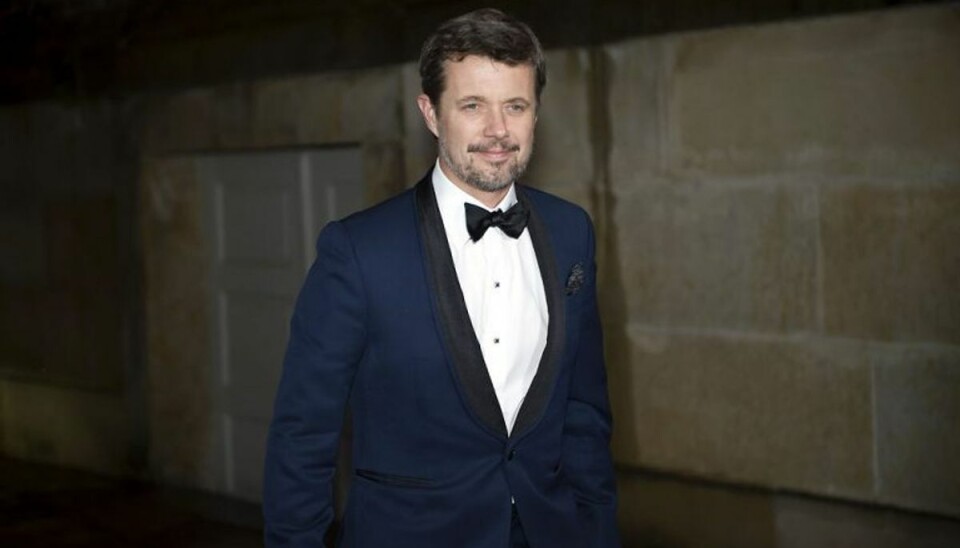 Kronprins Frederik siger farvel til konge