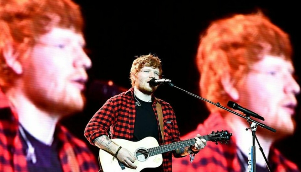 Ed Sheeran har brækket sin arm – og det kan resultere i, at den forestående turné i Asien må udsættes. Foto: Dylan Martinez/Scanpix (Arkivfoto)