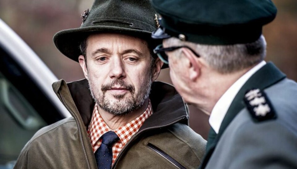 Kronprinsen havde sine mest morgenfriske venner med på jagt