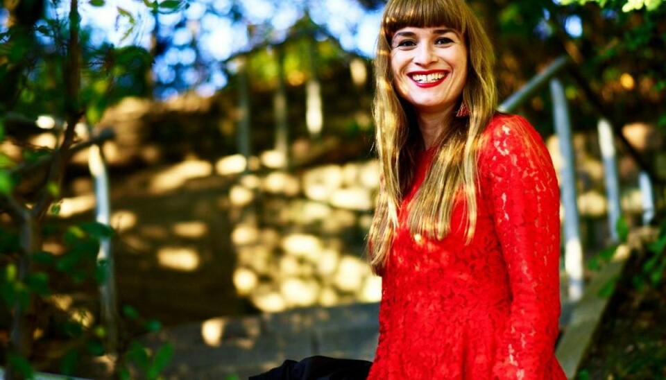 Husker du “Forpulet perfekt”? Sådan går det Louise Dubiel i dag Louise Dubiel udgiver stadig masser af musik. Pressefoto.
