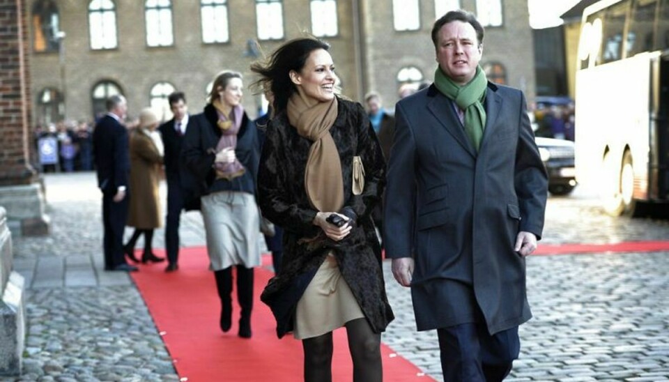 Prins Gustav danner par med ungdomsforfatteren Carina Axelsson. Foto: Keld Navntoft/Scanpix (Arkivfoto)