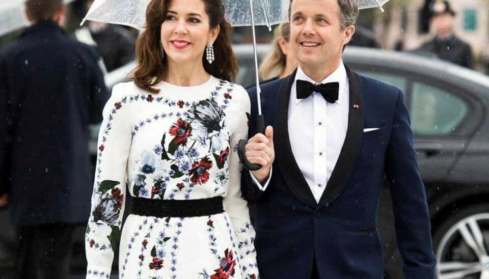 Frederik dropper familien: Fødselar må blive hjemme
