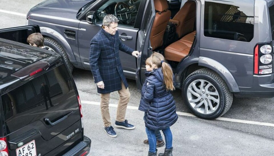 Alvorligt syg prins Henrik har haft besøg af hele den royale familie