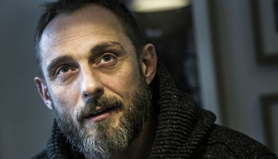 Roland Møller vinker farvel til tårnhøj hyre: Jeg vil hellere være til at stole på