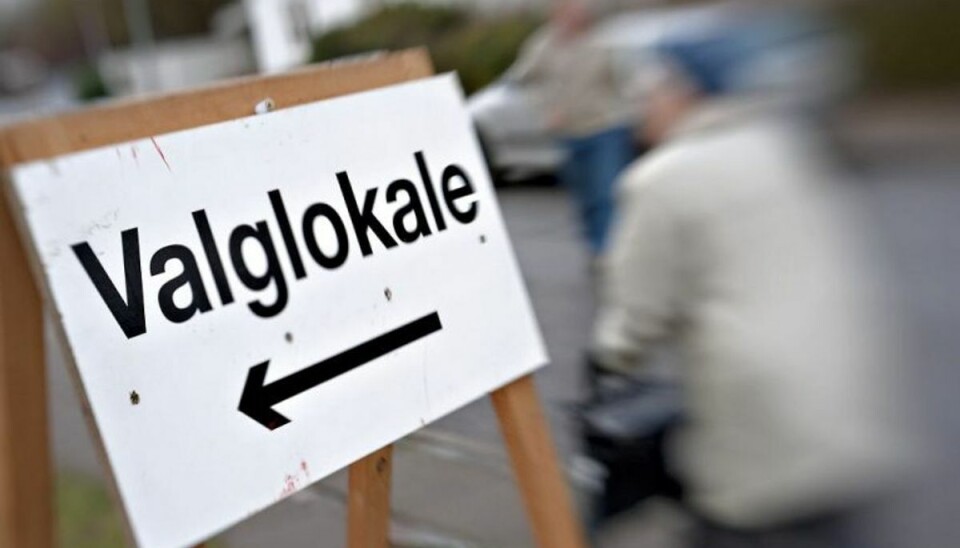 Stephan Klindtworth Clausen blev få dage før kommunalvalget ekskluderet fra partiet Nye Borgerlige. I sidste uge blev han dømt for medvirken til forsøg på voldtægt. Foto: Claus Fisker/Scanpix (Arkivfoto) Stephan Klindtworth Clausen blev få dage før kommunalvalget ekskluderet fra partiet Nye Borgerlige. I sidste uge blev han dømt for medvirken til forsøg på voldtægt. Foto: Claus Fisker/Scanpix (Arkivfoto)