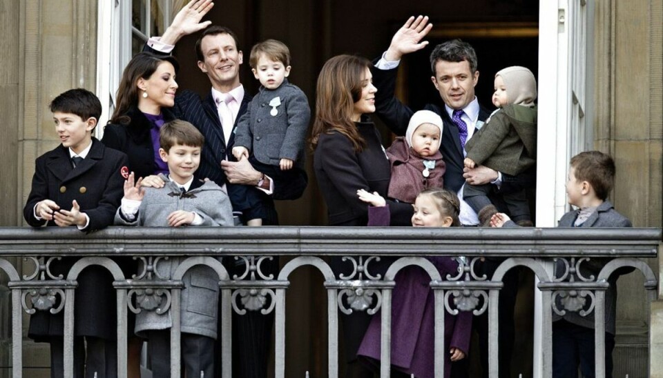 Her er regenterne og deres brødre og søstre