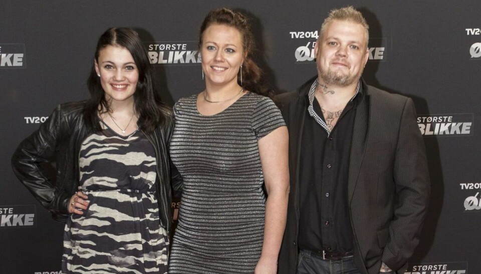Årgang 0-deltager gift i al hemmelighed Christian Van Der Watt til højre, med Årgang 0-datteren Stephanie til venstre. (Foto: David Leth Williams/Scanpix)