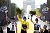 Geraint Thomas kunne lade sig hylde som vinder af Tour de France i 2018. Nu er trofæet, han holder, stjålet. Klik videre for et nærbillede af trofæet. (Foto: Scanpix)