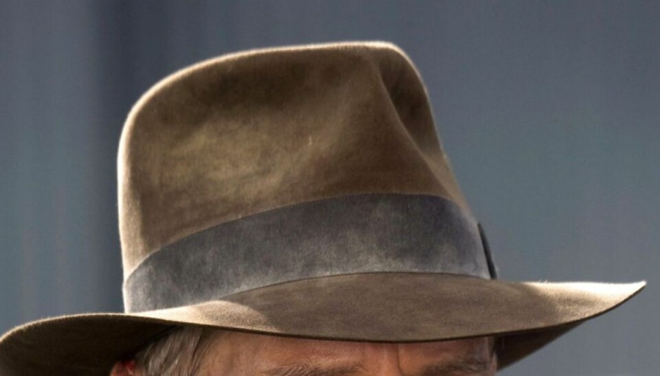 Kan du genkende den? Helt særlig hat solgt for millionbeløb Actor Harrison Ford is back as character Indiana Jones and is shown in a scene from the new film “Indiana Jones and the Kingdom of the Crystal Skull” in this undated publicity photograph. Even decades past their prime, Hollywood’s leading men just don’t want to give up their image as strapping young action heroes, as Ford proves in his return as Indiana Jones. To match feature FILM-INDY/AGE REUTERS/David James/Paramount Pictures/Handout (UNITED STATES). NO SALES.NO ARCHIVES. FOR EDITORIAL USE ONLY. NOT FOR SALE FOR MARKETING OR ADVERTISING CAMPAIGNS.