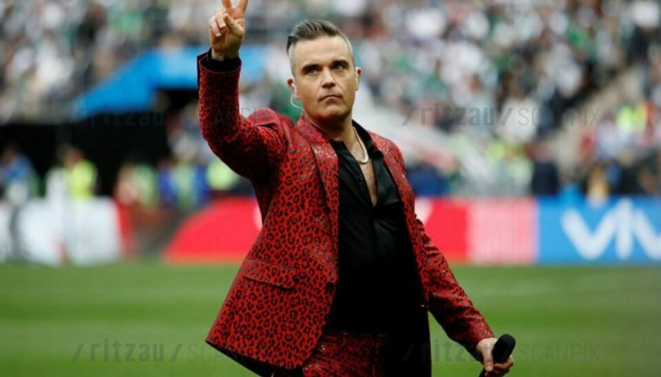 Ægteparret Robbie Williams og Ayda Field er for tiden begge dommere i det britiske X Factor-panel. Foto: Carl Recine/Scanpix