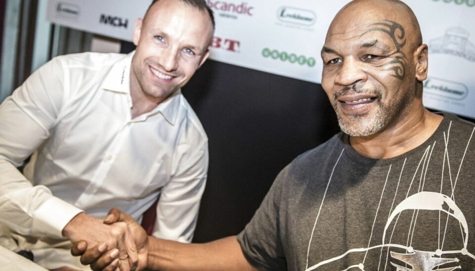 Boksestjerne i økonomisk nedtur: Firmaet er gået konkurs Mikkel Kessler og Mike Tyson har for nyligt afholdt et talk show sammen, hvor de snakkede om et liv med boksning. Foto: Scanpix