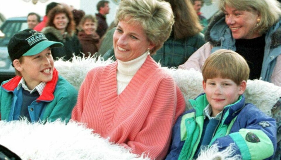 De to drenge har begge fundet smukke koner, men Diana havde en helt særlig måde at opdrage de to drenge på, når det kom til kvinder. Foto: Scanpix
