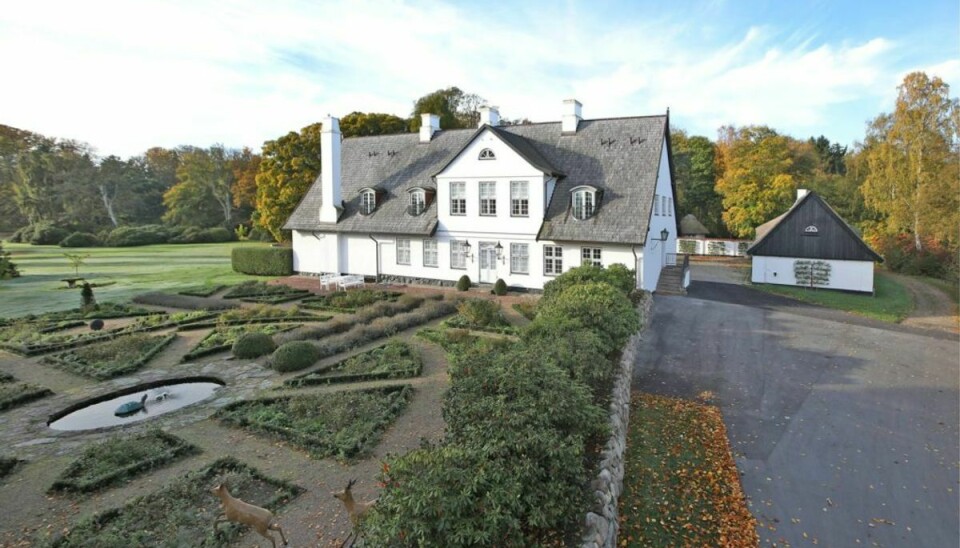 Udbudsprisen på 9-værelses villaen er 45.000.0000. (Foto: Lütken)