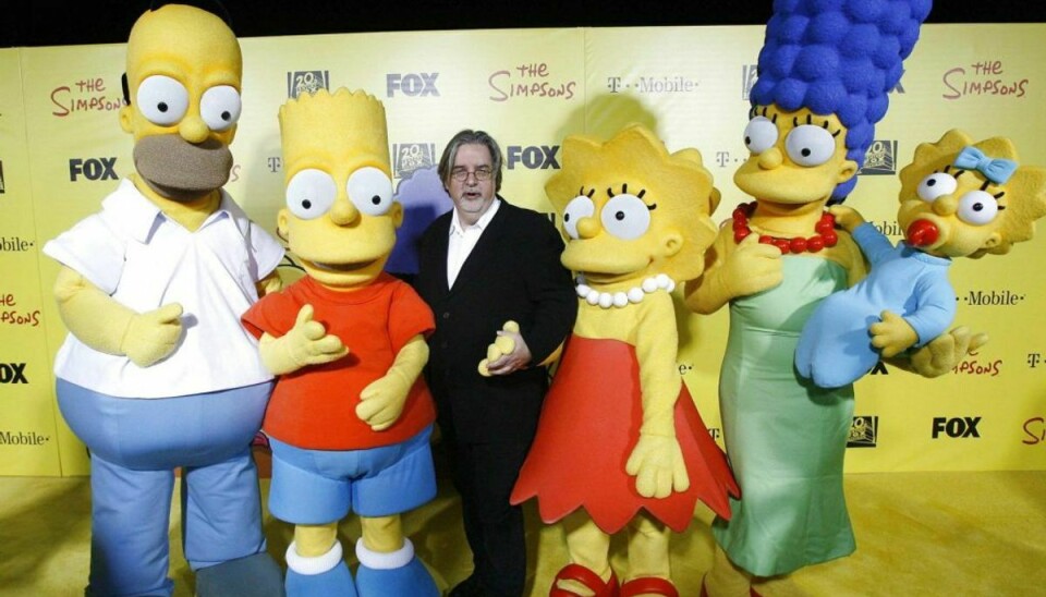 Afsnittet er nu en saga blot. Her ses seriens skaber Matt Groening med familien Simpson. (Foto: Scanpix)