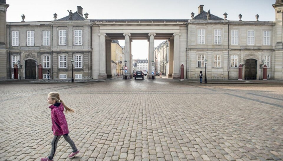 Amalienborg står fuldt til rådighed for kongefamilien. Amalienborg står fuldt til rådighed for kongefamilien.