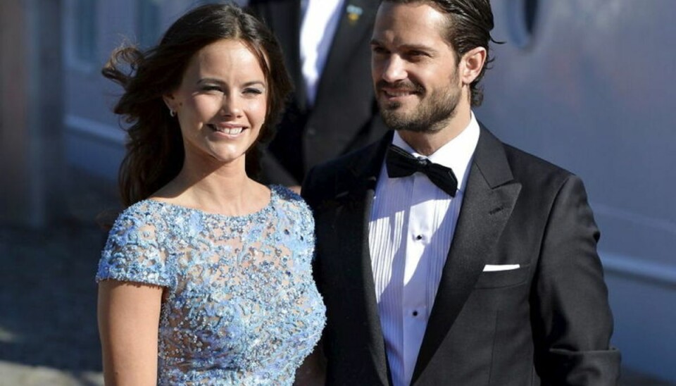Sofia Hellqvist og Carl Philip ankommer til festen før deres bryllup. KLIK VIDERE OG SE FLERE BILLEDER AF PARRET GENNEM ÅRENE Foto: Scanpix Sofia Hellqvist og Carl Philip ankommer til festen før deres bryllup. KLIK VIDERE OG SE FLERE BILLEDER AF PARRET GENNEM ÅRENE Foto: Scanpix