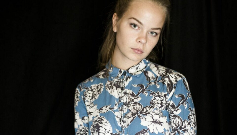 Frieda Krøgholt er med sin rolle i DR-dramaet Fred til lands trådt ind i tv-branchen for fulde drøn. Hun har tidligere arbejdet med teater. Klik videre for flere billeder. Foto: Scanpix Frieda Krøgholt er med sin rolle i DR-dramaet Fred til lands trådt ind i tv-branchen for fulde drøn. Hun har tidligere arbejdet med teater. Klik videre for flere billeder. Foto: Scanpix