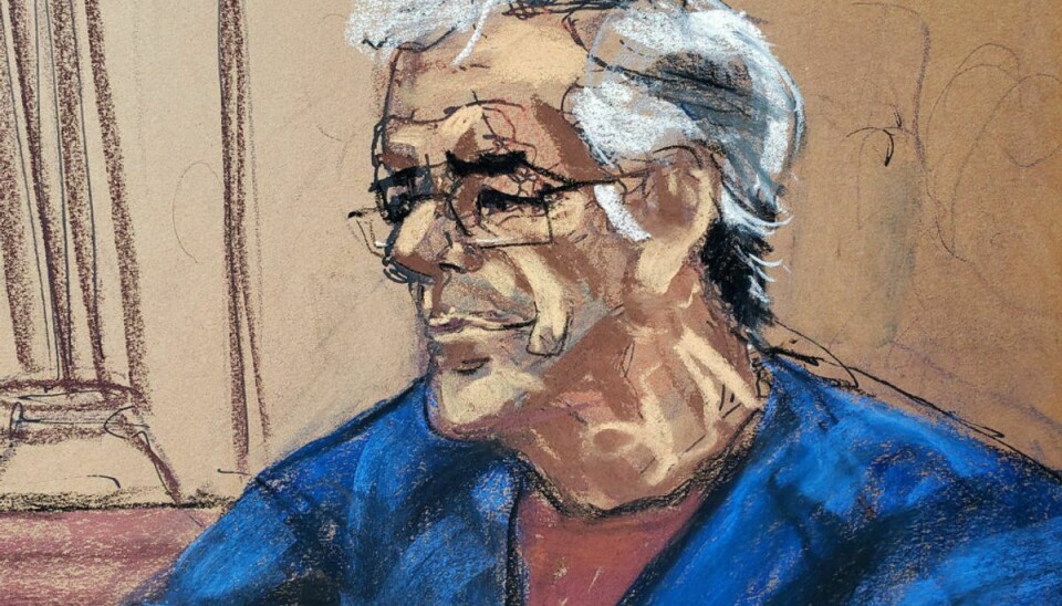 Epstein sidder varetægtsfænglset i New York. Her en polititegning af ham under et retsmøde. Foto: Scanpix