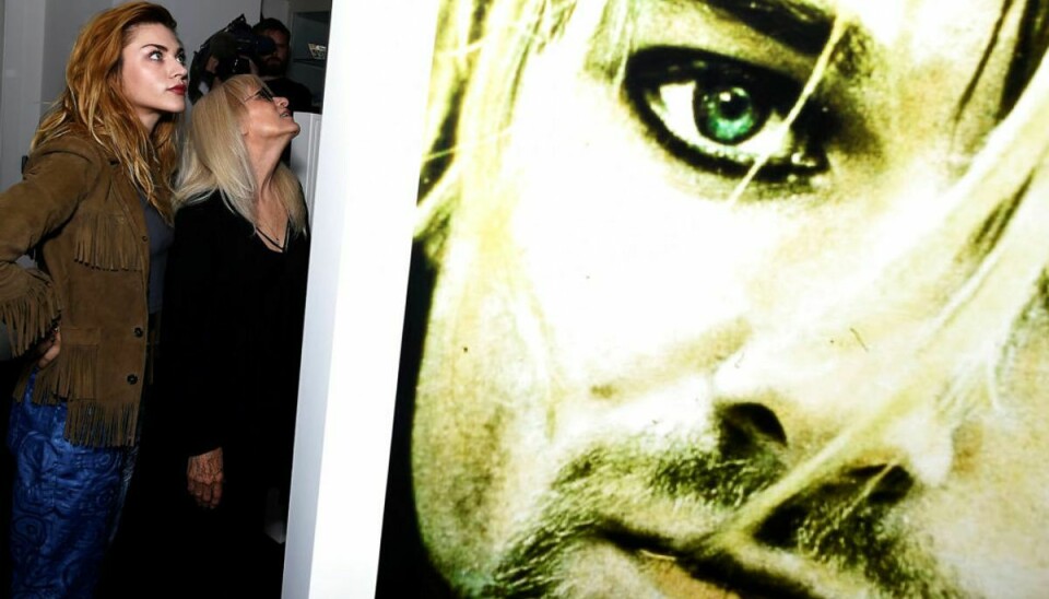 Kurt Cobains datter Frances Bean Cobain ses her ved udstillingen “Growing up Kurt”. KLIK for flere billeder. Foto: Clodagh Kilcoyne/Scanpix.