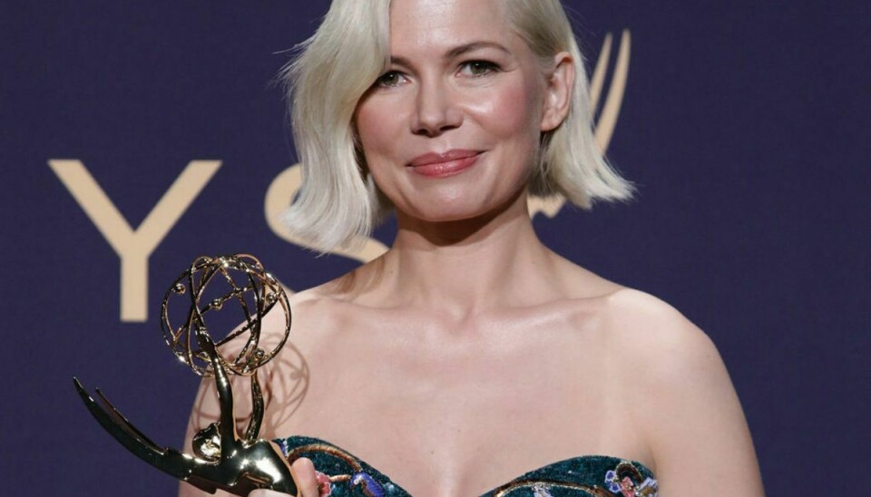 Michelle Williams vandt natten til mandag en Emmy for sin rolle i Fosse/ Verdon. Takketalen brugte hun til at tage fat i et stort problem. Klik videre for flere billeder. Foto: Scanpix