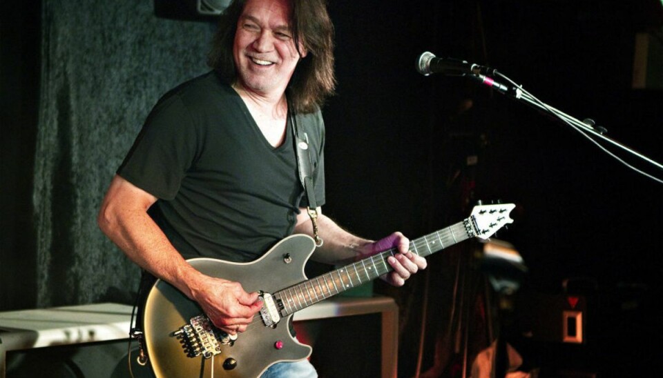 Stjerneguitarist har angiveligt fået kræft igen Eddie Van Halen har sin egen teori om, hvorfor han fik kræft. Foto: Scanpix/Lucas Jackson.